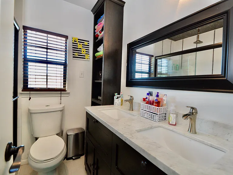 3330 Beran Dr — Photo 43