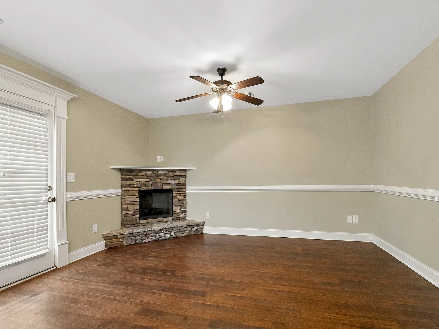 3 bed, 1750 sqft, $1,650 — Photo 4