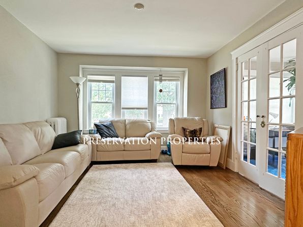 3 Parkview Ave #1