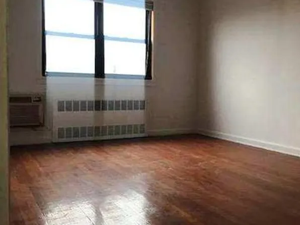 6137 69th Pl, Middle Village, NY 11379