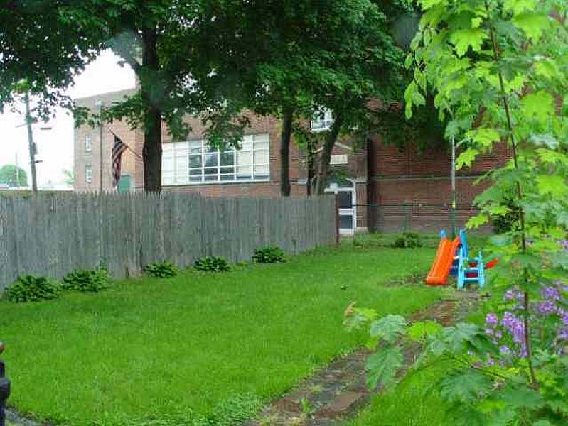 5th image of 516 23RD Street