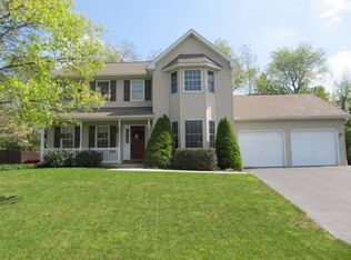 3 Ashley Ct, Boiling Springs, PA 17007