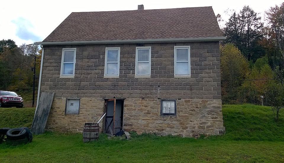2nd image of 1456 Coal Run Rd