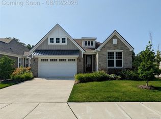 2298 Pondview Ln, Troy, MI 48085