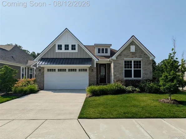 2298 Pondview Ln, Troy, MI 48085