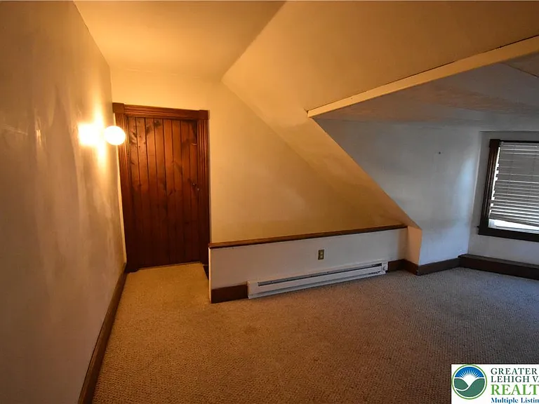 204 N 9th St — Photo 39