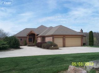 8454 Henderson Rd, Goodrich, MI 48438