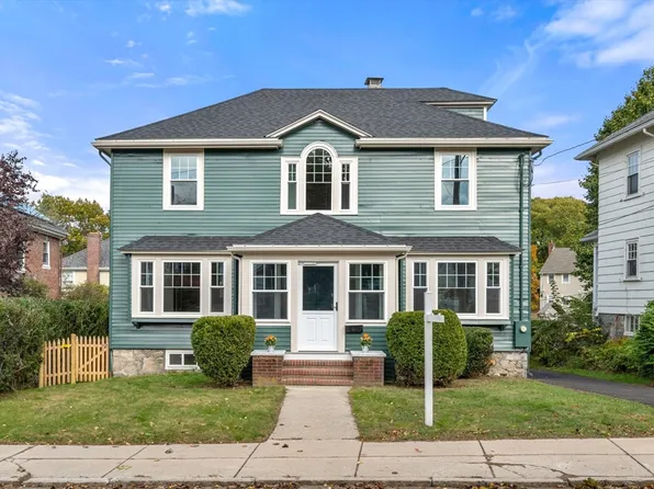 123 Church St, West Roxbury, MA 02132