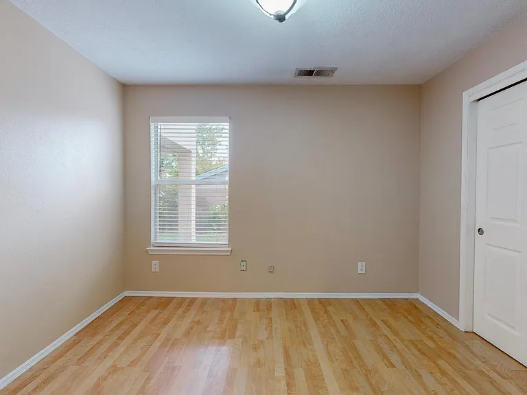 8405 Fairmont Dr NW — Photo 41