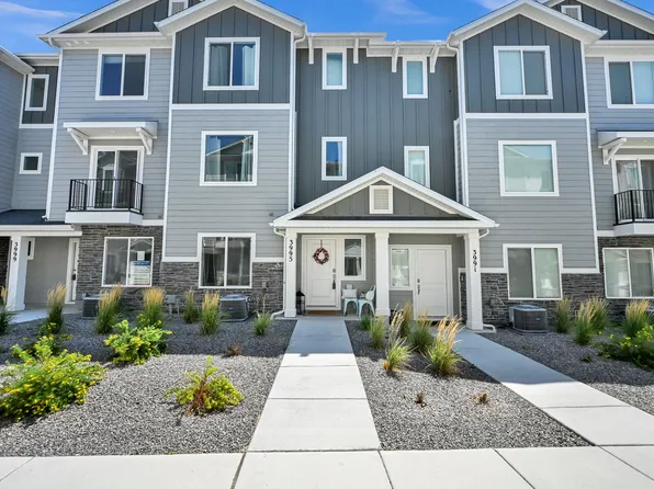 3995 N Wildcat Ln, Eagle Mountain, UT 84005