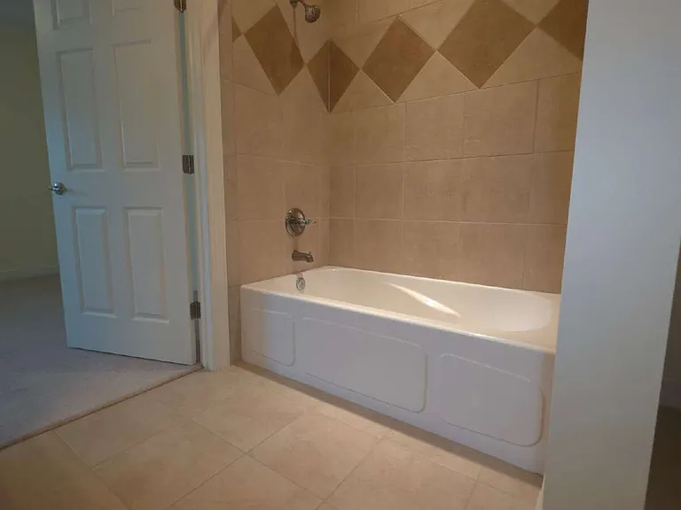 321 Gallery Dr #202 — Photo 45