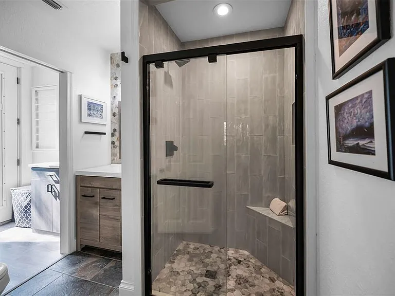 525 Lexington St — Photo 25