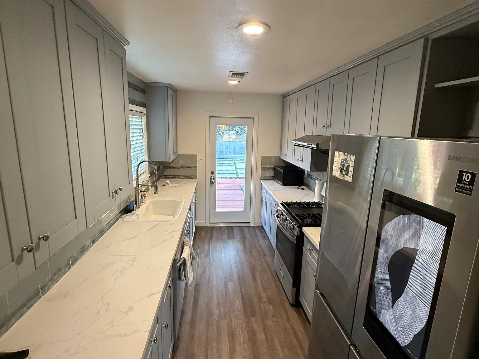 3 bed, 1014 sqft, $3,500 — Photo 2