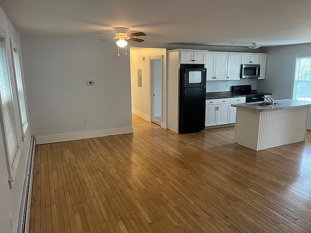 2 bed, 800 sqft, $2,200 — Photo 2