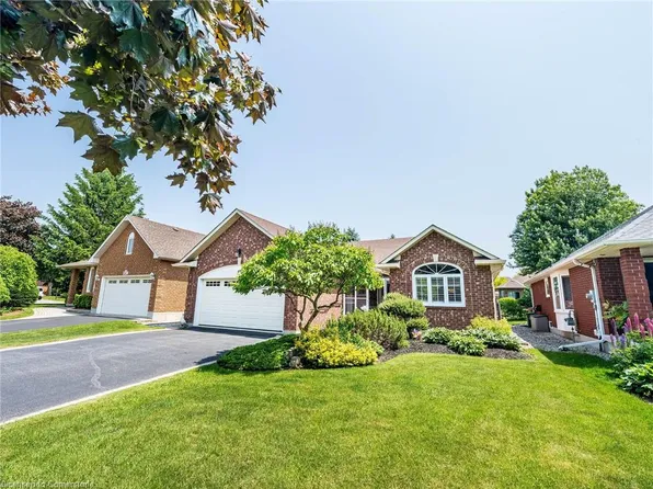 40 Longyear Dr, Hamilton, ON L8B 0E1