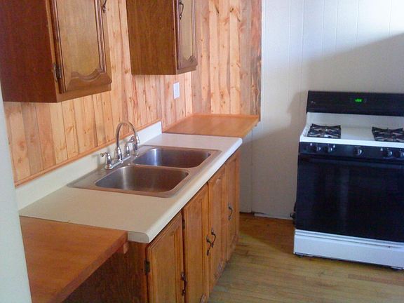 4th image of 1348 W Cornelia Ave APT 2W