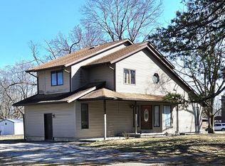 207 S Powell St, Norris City, IL 62869
