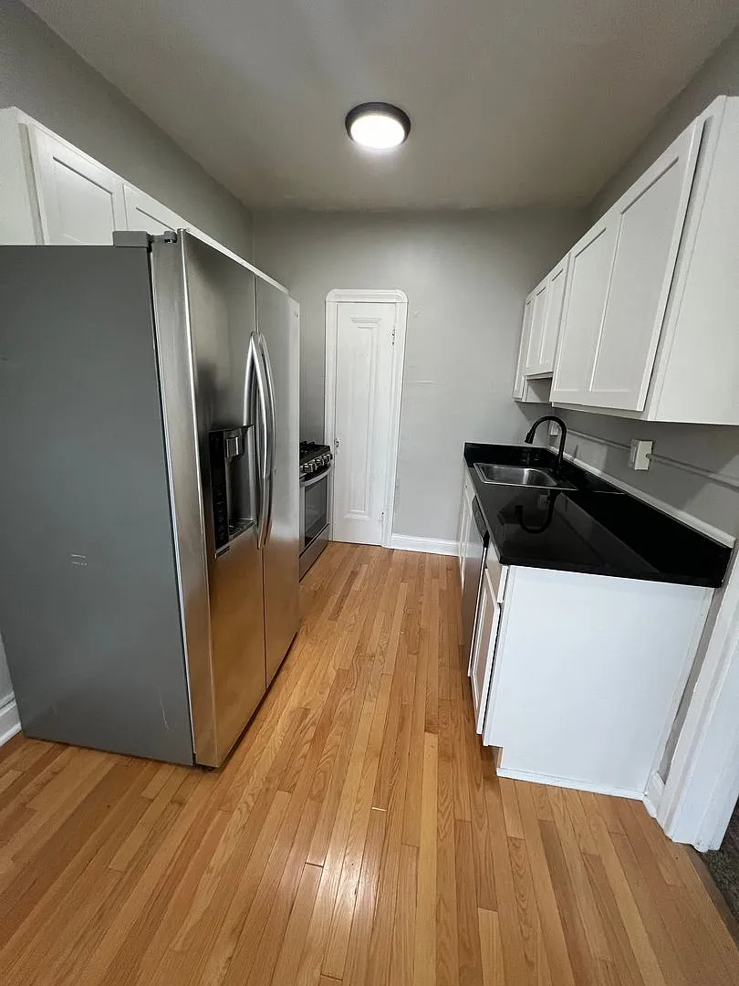 1385 Manor Park Avenue — Photo 2