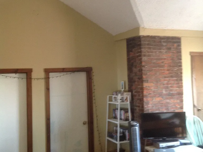 1115 Main St #E — Photo 3