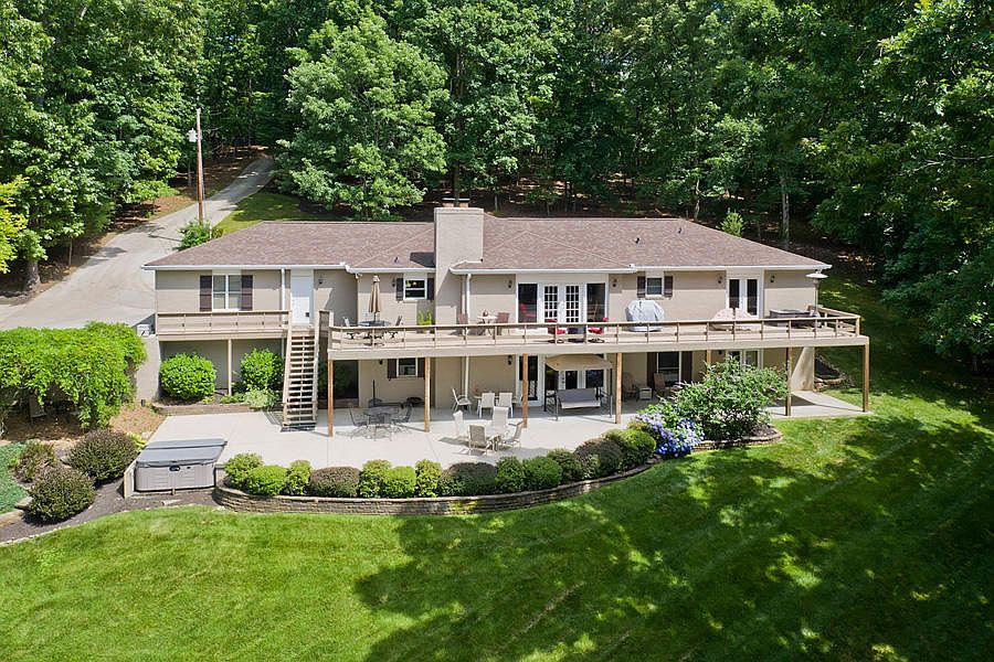 1st image of 716 Twin Cove Dr