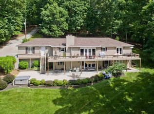 716 Twin Cove Dr, Lenoir City, TN 37772