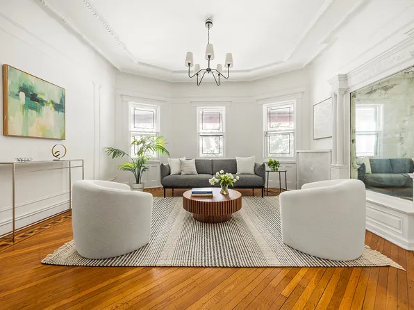 706 East 18th Street image 1 of 16