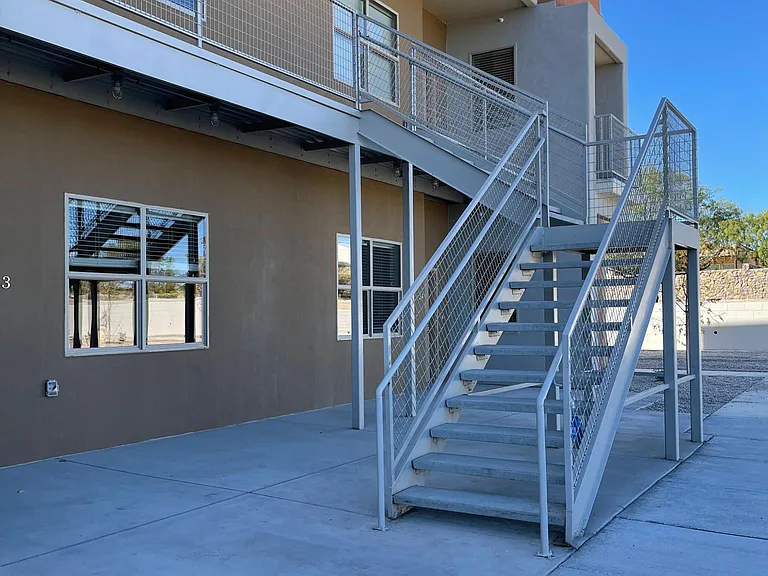 2035 El Presidio — Photo 19