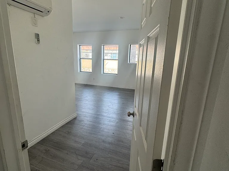 4502 S Broadway #3 — Photo 6