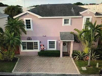 14725 SW 90th Ter, Miami, FL, 33196
