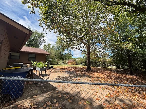 3rd image of 1724 E 3rd Ave