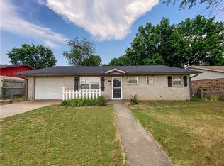 1803 Cambridge St, Springdale, AR 72762