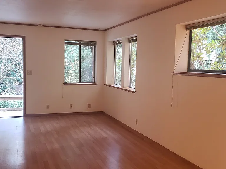 2260 Terrace Ave — Photo 12