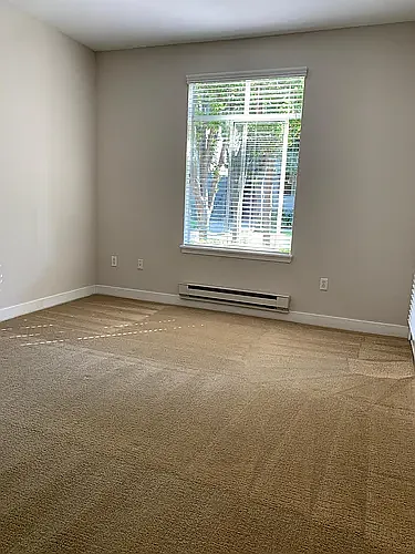 1x1/729sf: Bedroom