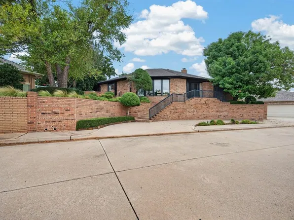 545 E Oak Pl, Edmond, OK 73025