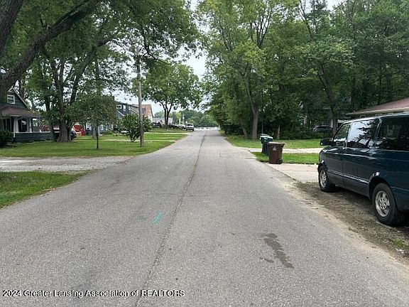 2nd image of 524 N Deerfield Ave
