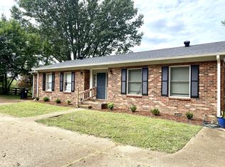 2206 Country Club Ln APT B, Columbia, TN 38401