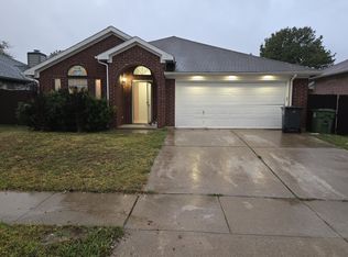 7016 Rovato Dr, Arlington, TX 76001