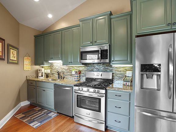 5th image of 435 Gulf St