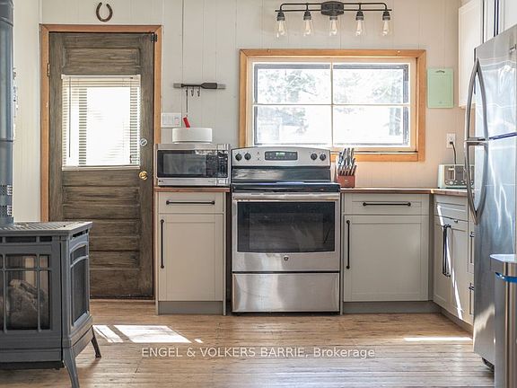 3rd image of 43 Gatewood Rd