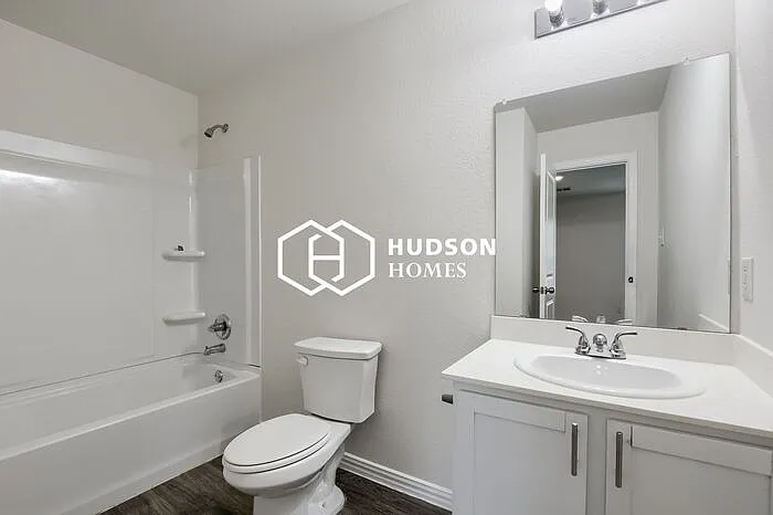 1001 S Terrace St — Photo 10