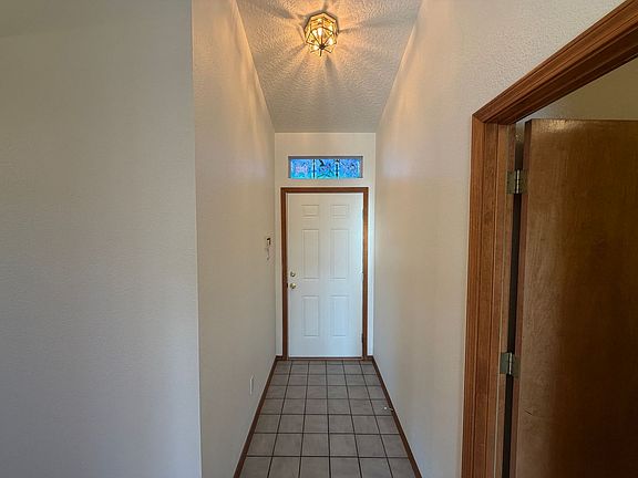 4th image of 1942 Avondale Pl NW