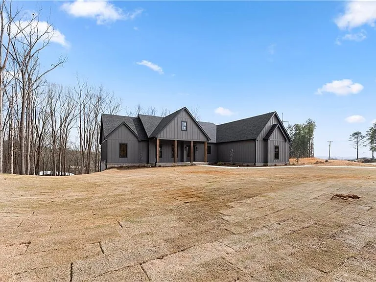 3255 Tanners Mill Rd — Photo 6