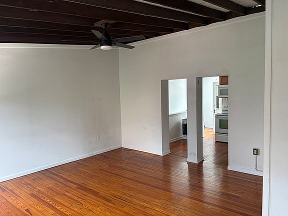 3rd image of 132 W Laurel St #3