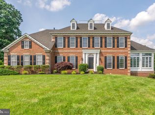 6945 Tanglewood Dr, Warrenton, VA 20187