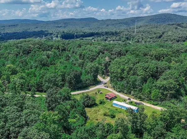 136 Holly Rd, Spring City, TN 37381