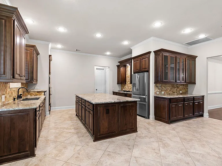 18900 N Bee Cave Springs Cir — Photo 17