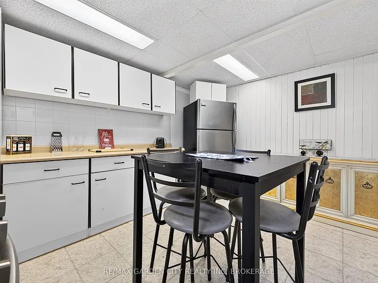 38 Cypress St #LOWER — Photo 20