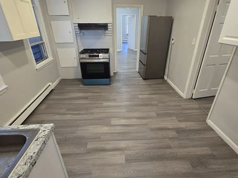 46 Hawkins St #6D — Photo 2