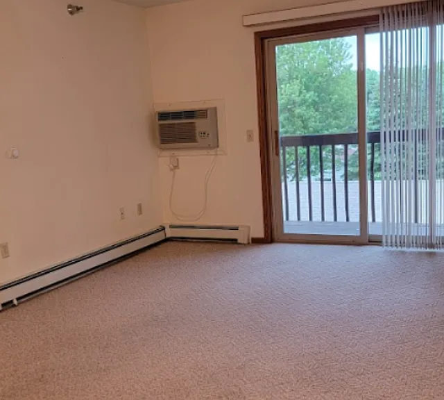 710 Monroe St — Photo 4
