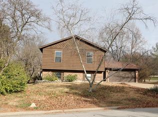 614 Lakewood Dr, Lake Saint Louis, MO 63367
